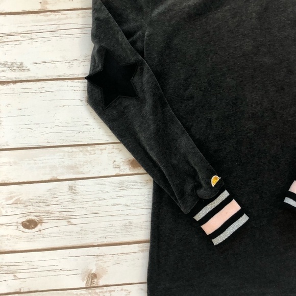 C & C California Grey Cold Shoulder Patch Sweater - Picture 4 of 7